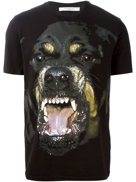 givenchy t-shirt mit dog mouth|Givenchy rottweiler t-shirt.